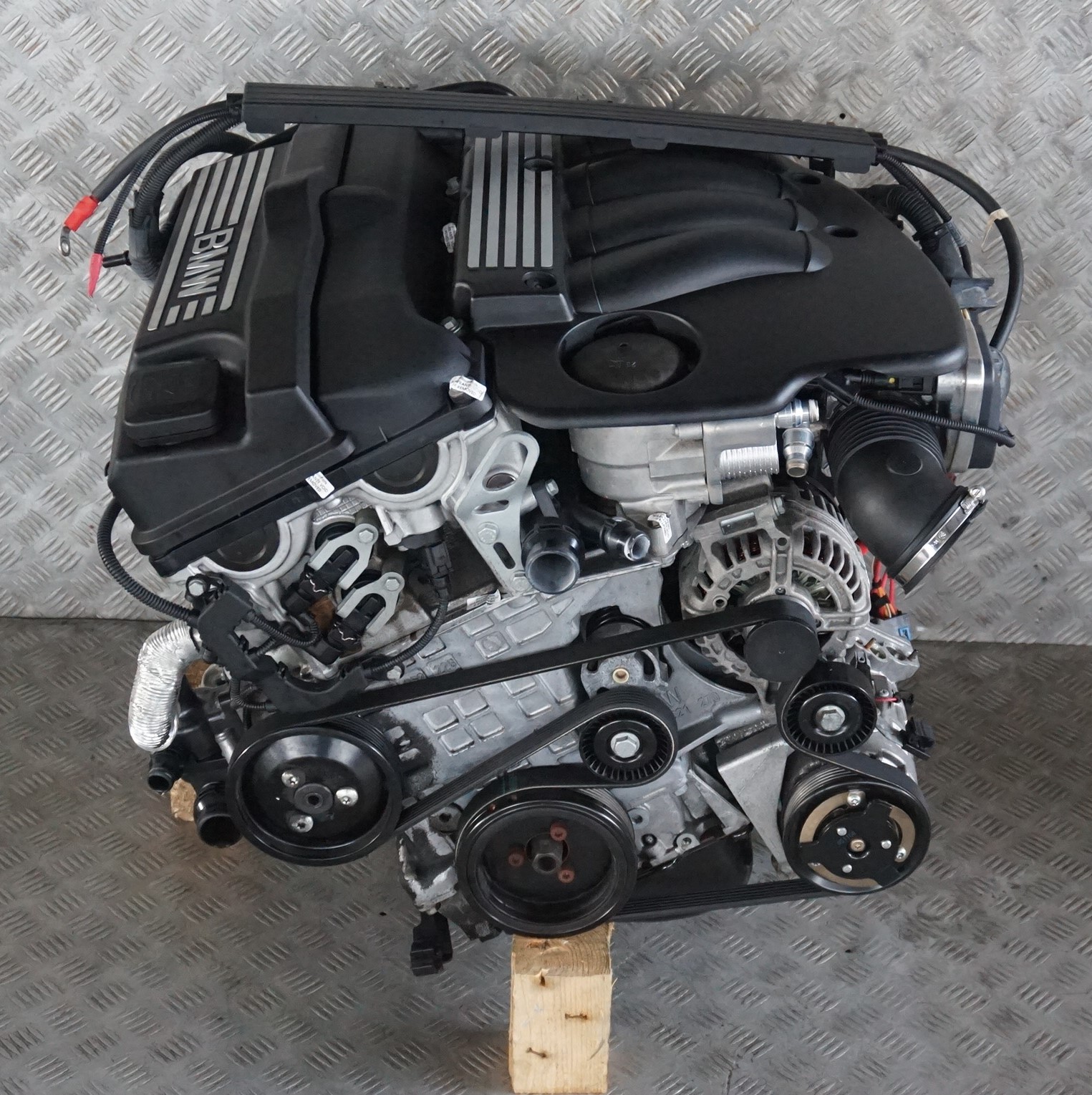 BMW E87 E90 E91 120i 320i N46150CV Moteur Nu N46B20B 48 000 km, GARANTIE