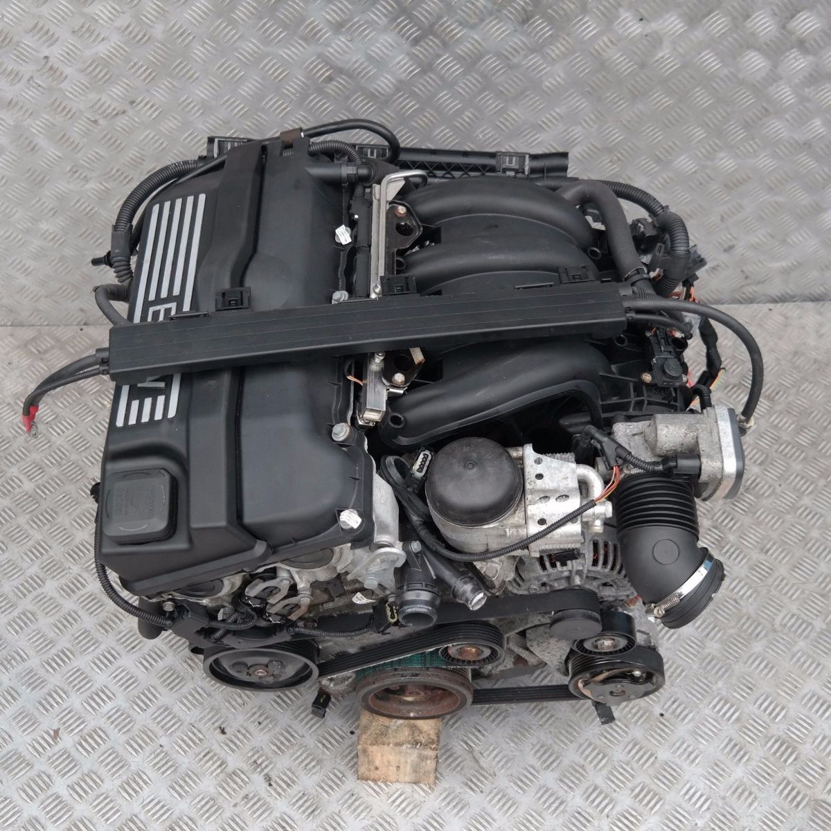 BMW 1 3 Serie e87 e90 118i 318i Moteur Complet Nouveau Distributions GARANTIE