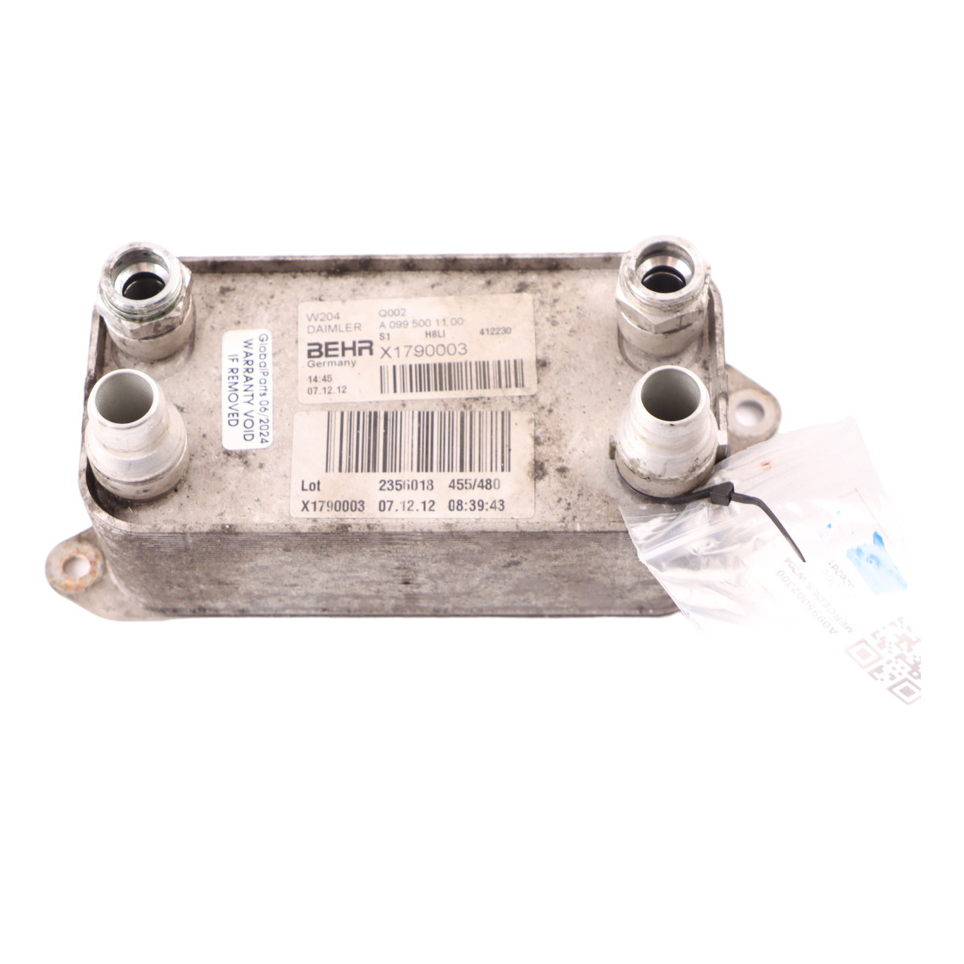 Echangeur Mercedes W204 W212 OM642 Refroidisseur d'huile diesel A6421800165