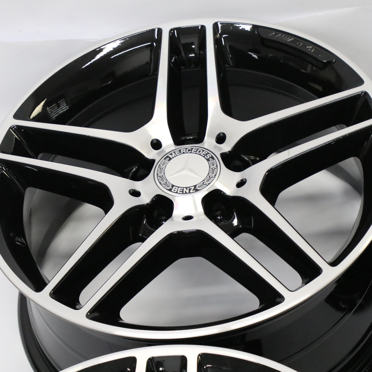 Mercedes W204 AMG Set Complet 4x Jante Alliage 17" 5 Double Spoke