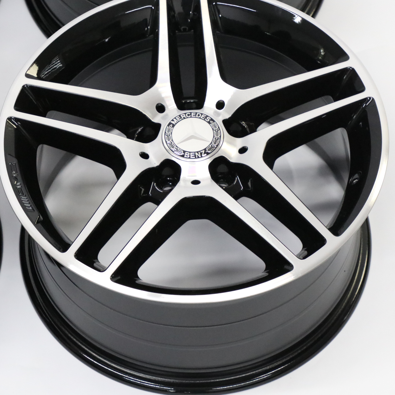 Mercedes W204 AMG Set Complet 4x Jante Alliage 17" 5 Double Spoke