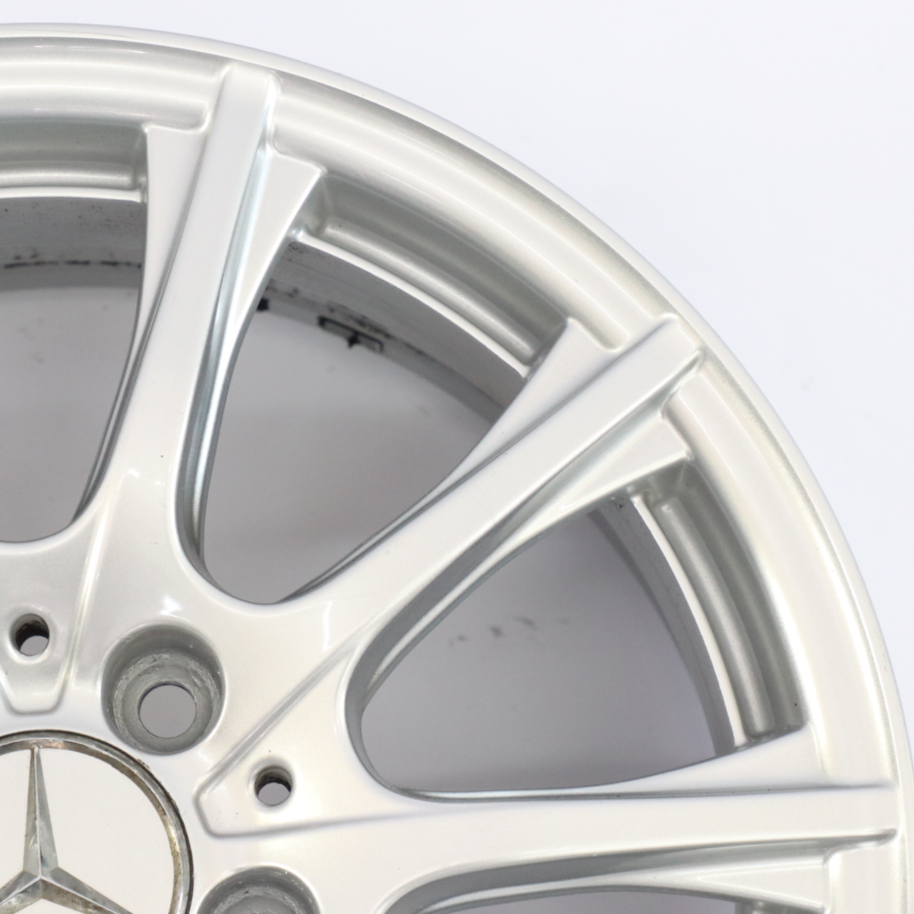 Mercedes W205 Jante en alliage argenté 16'' 6,5J ET:38 10 Spoke A2054012400