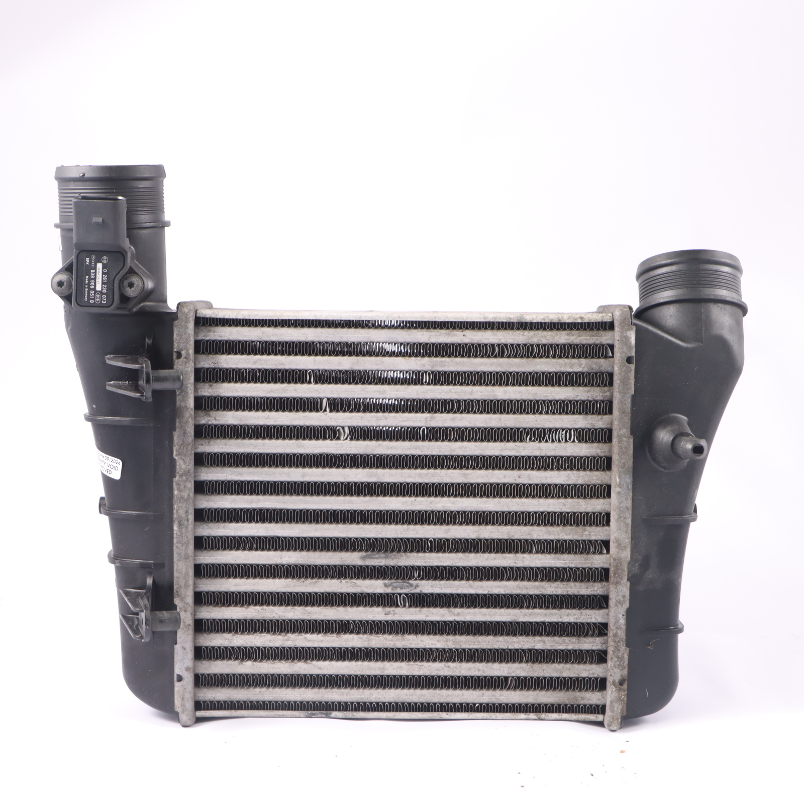 Audi A4 B7 Charge d'Air Intercooler Radiateur Turbo Gauche 8E0145805T