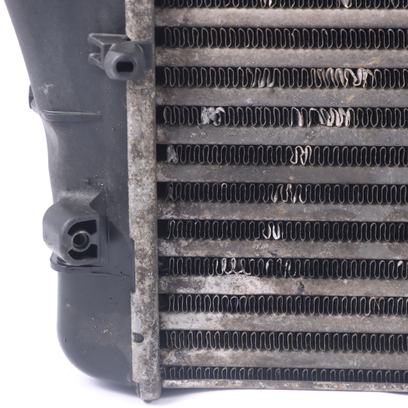 Audi A4 B7 Charge d'Air Intercooler Radiateur Turbo Gauche 8E0145805T