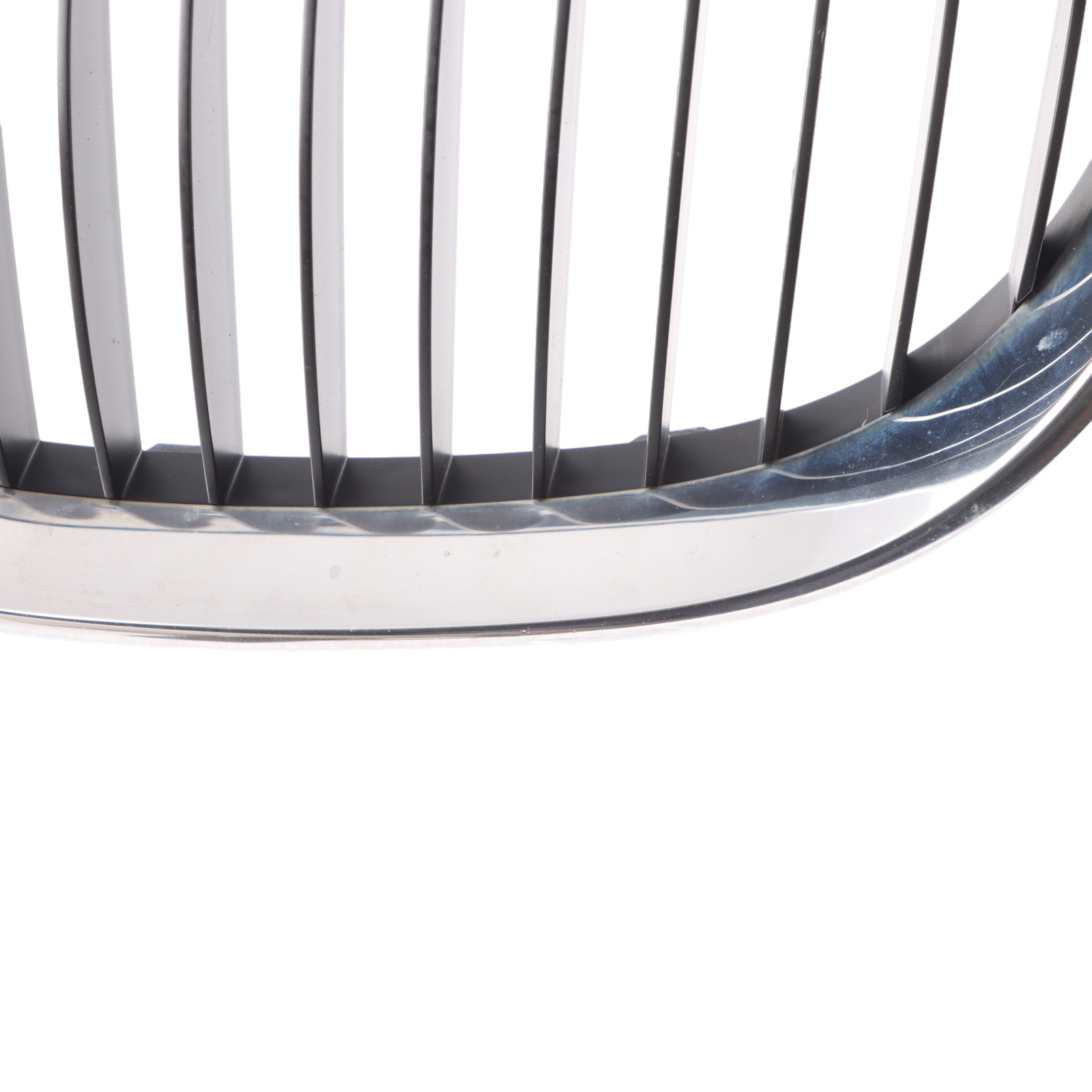 BMW E60 E61 LCI Grille d'entree d'air gauche chromee 7065701