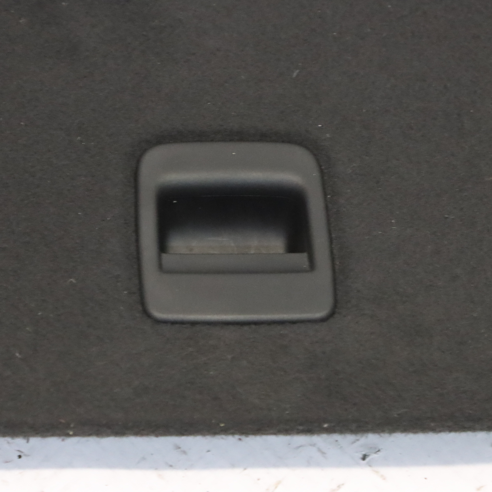 Audi Q5 8R Tapis de sol Coffre arrière Bac intérieur rigide Liner 8R0861531A