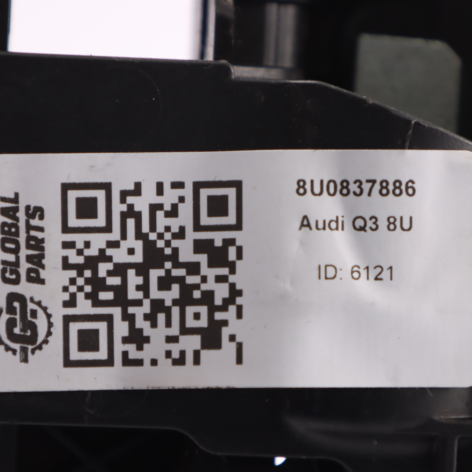 Audi Q3 8U Support de poignée de porte extérieure arrière droite 8U0837886