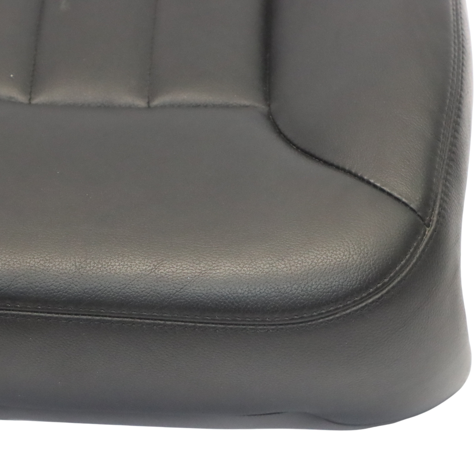 Mercedes R350 V251 Coussin de siège avant gauche Cuir Noir A2519103946