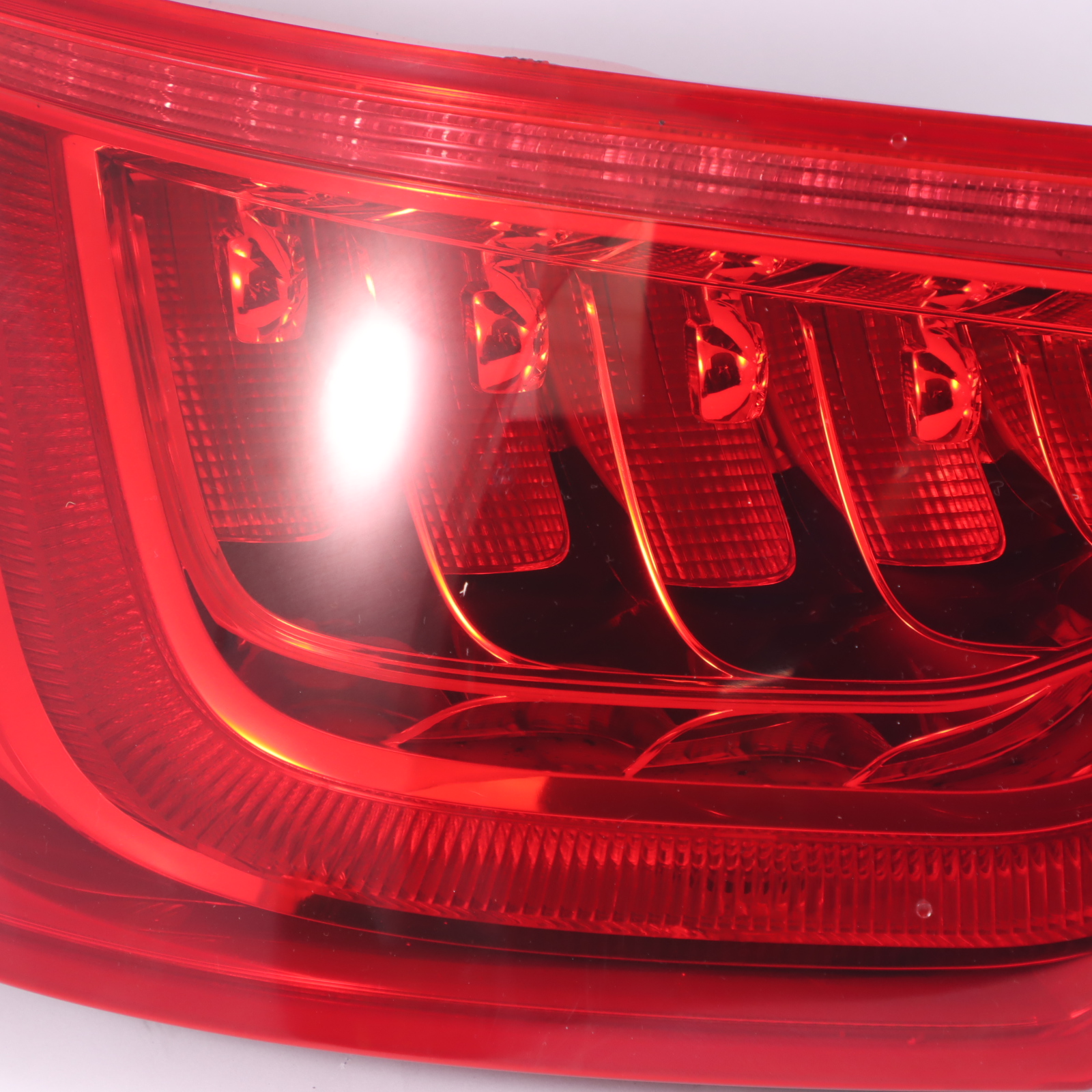 Audi Q7 4L Feu arrière LED Feu arrière gauche 4L0945093F