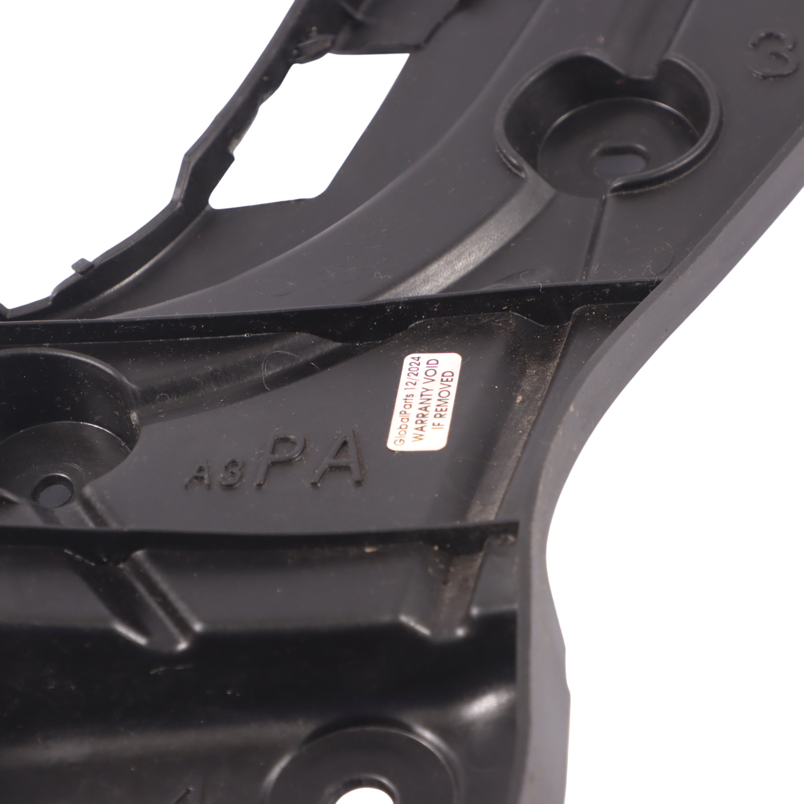 Audi A3 8V Sportback Support de pare-chocs arrière gauche Support 8V4807377D