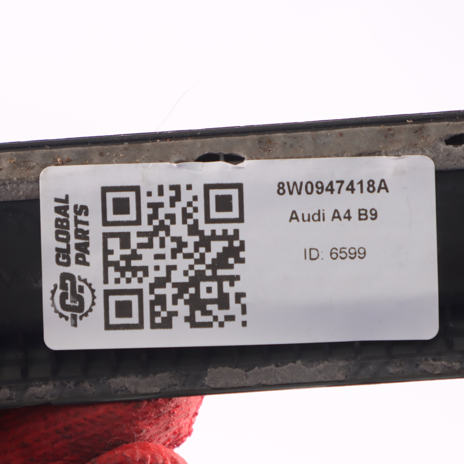 Audi A4 B9 Plaque de seuil avant droite 8W0947418A