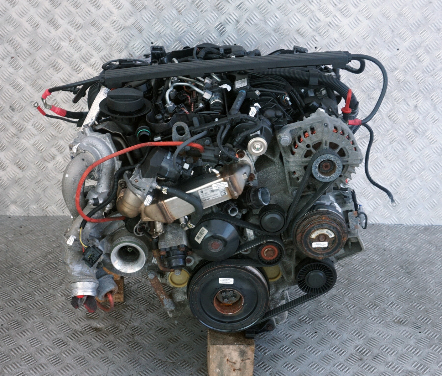 BMW 1 E81 E87 LCI 123d Completer Moteur N47S N47D20D Neuf Distribution GARANTIE