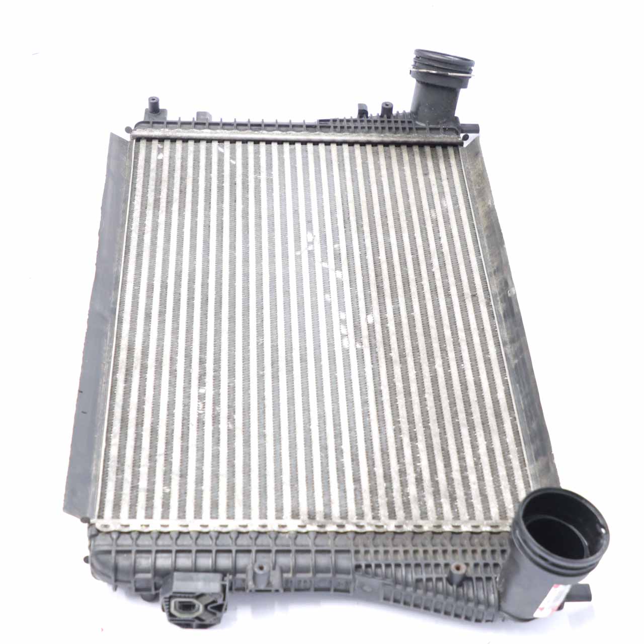 Volkswagen VW Passat B6 Intercooler Charge Air Cooler Radiator 3C0145805P