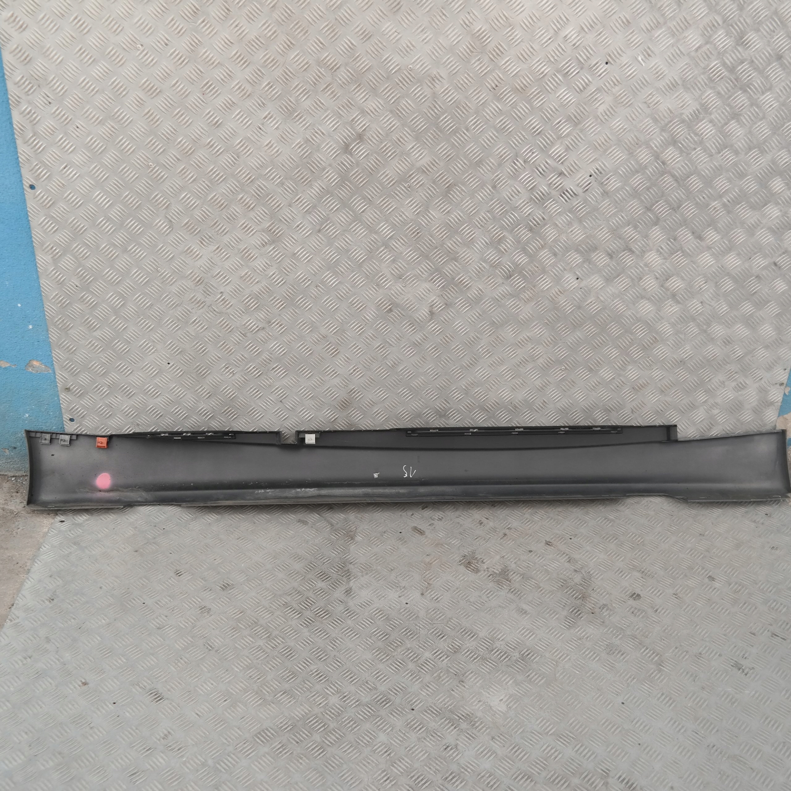 BMW 1 E87 Bas de Porte Couverture Seuil a Gauche Sonora Metallique A23