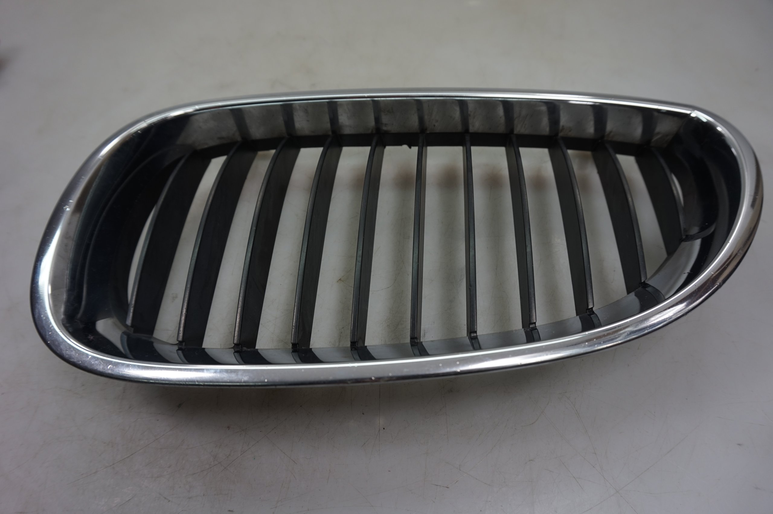 BMW E60 E61 LCI Grille Decorative A Gauche Chrome Noir 7027061