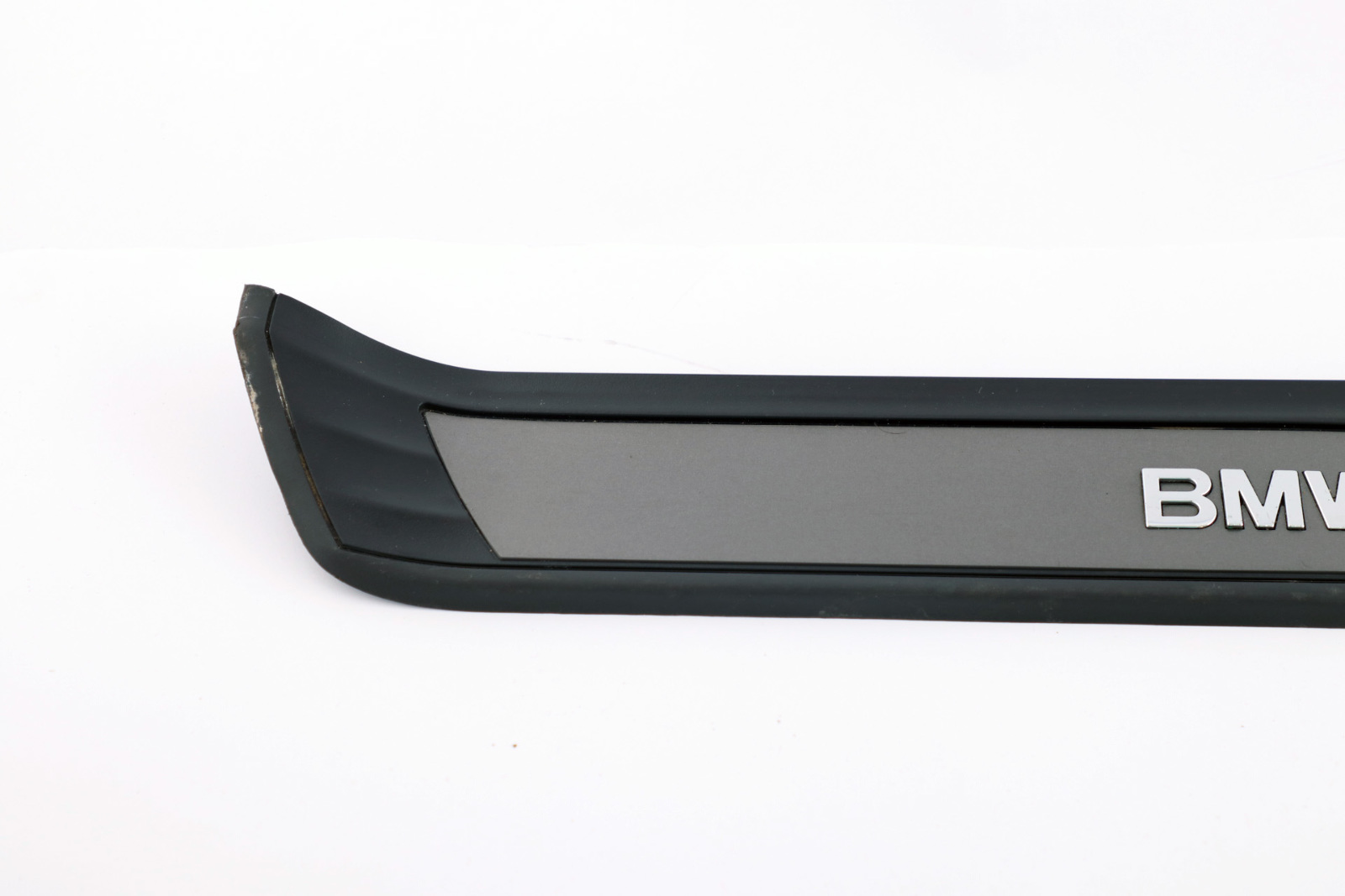 BMW E60 E61 LCI Front Left Entrance Kick Door Sill Cover N/S 7034303