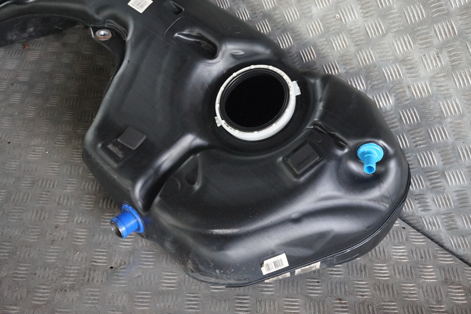 BMW E82 E88 Reservoir de carburant nu Diesel 118d 120d 123d N47 N47S