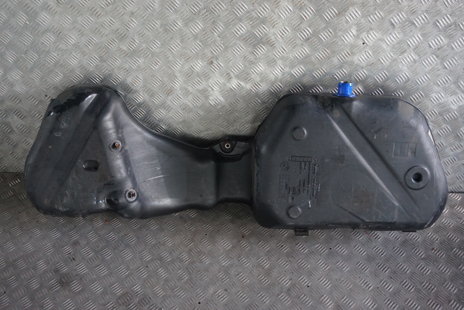 BMW E82 E88 Reservoir de carburant nu Diesel 118d 120d 123d N47 N47S