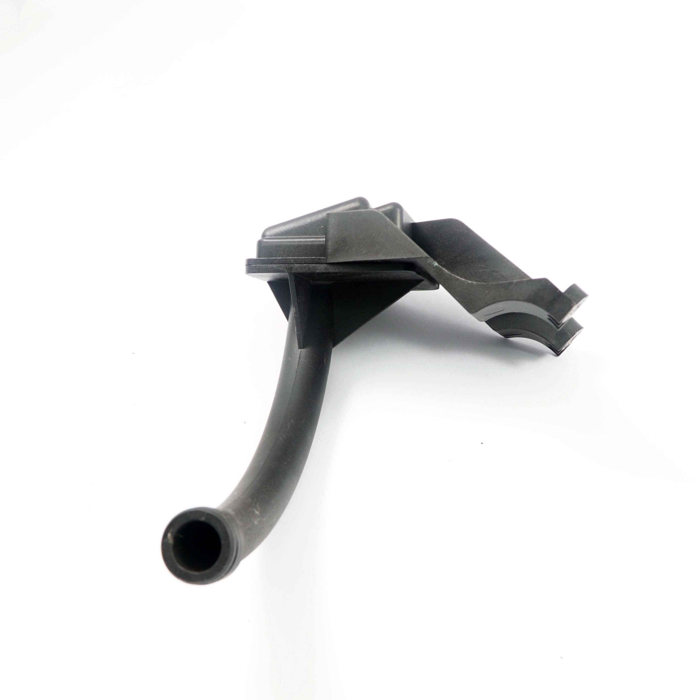 BMW E87 E90 Tuyau d'aspiration du carter d'huile du moteur N46 essence 7500328