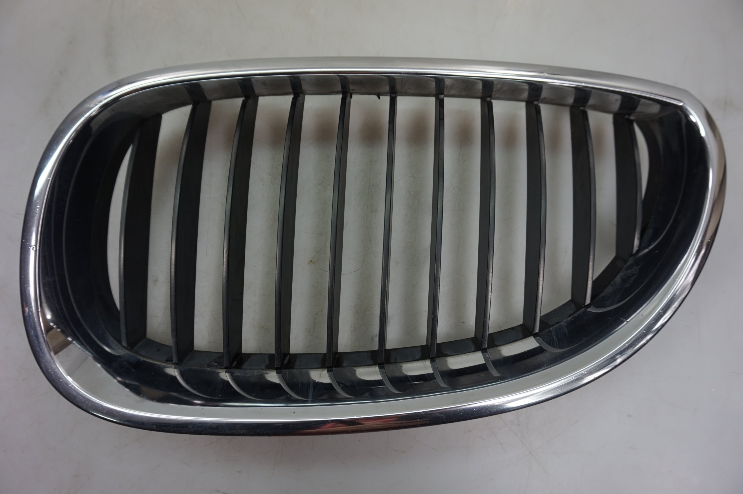 BMW E60 E61 LCI Grille Decorative A Gauche Chrome Noir 7027061