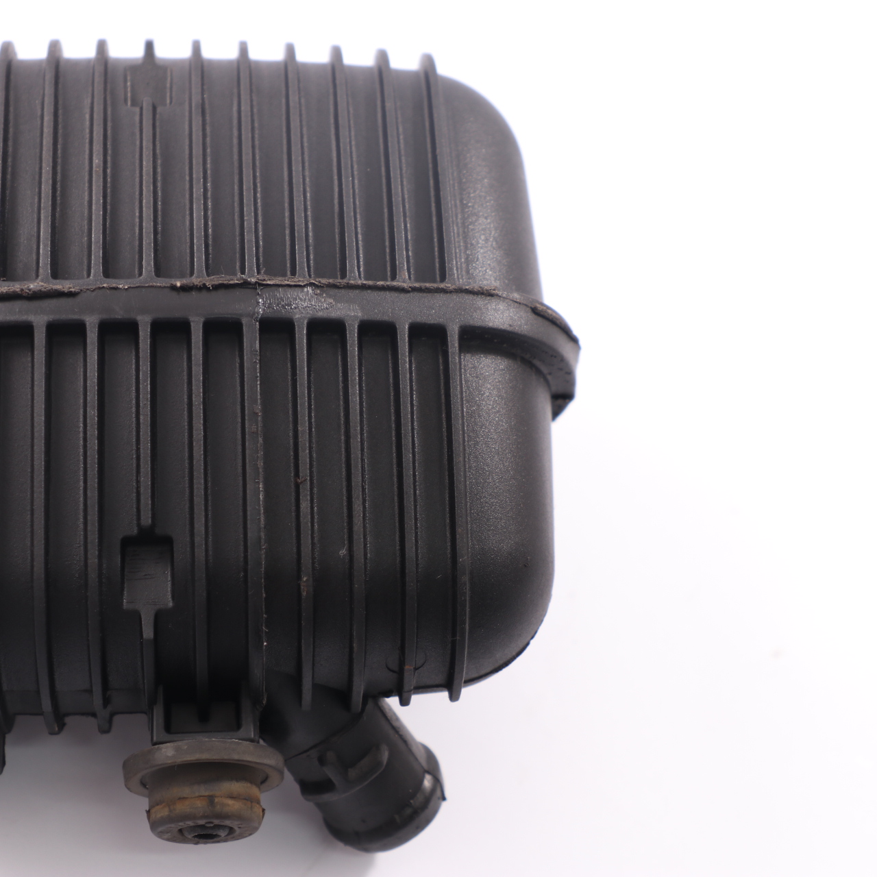 Audi A4 B7 A6 C6 2.0 TDI Diesel Amortisseur de pulsation d'intercooler 8E0129955