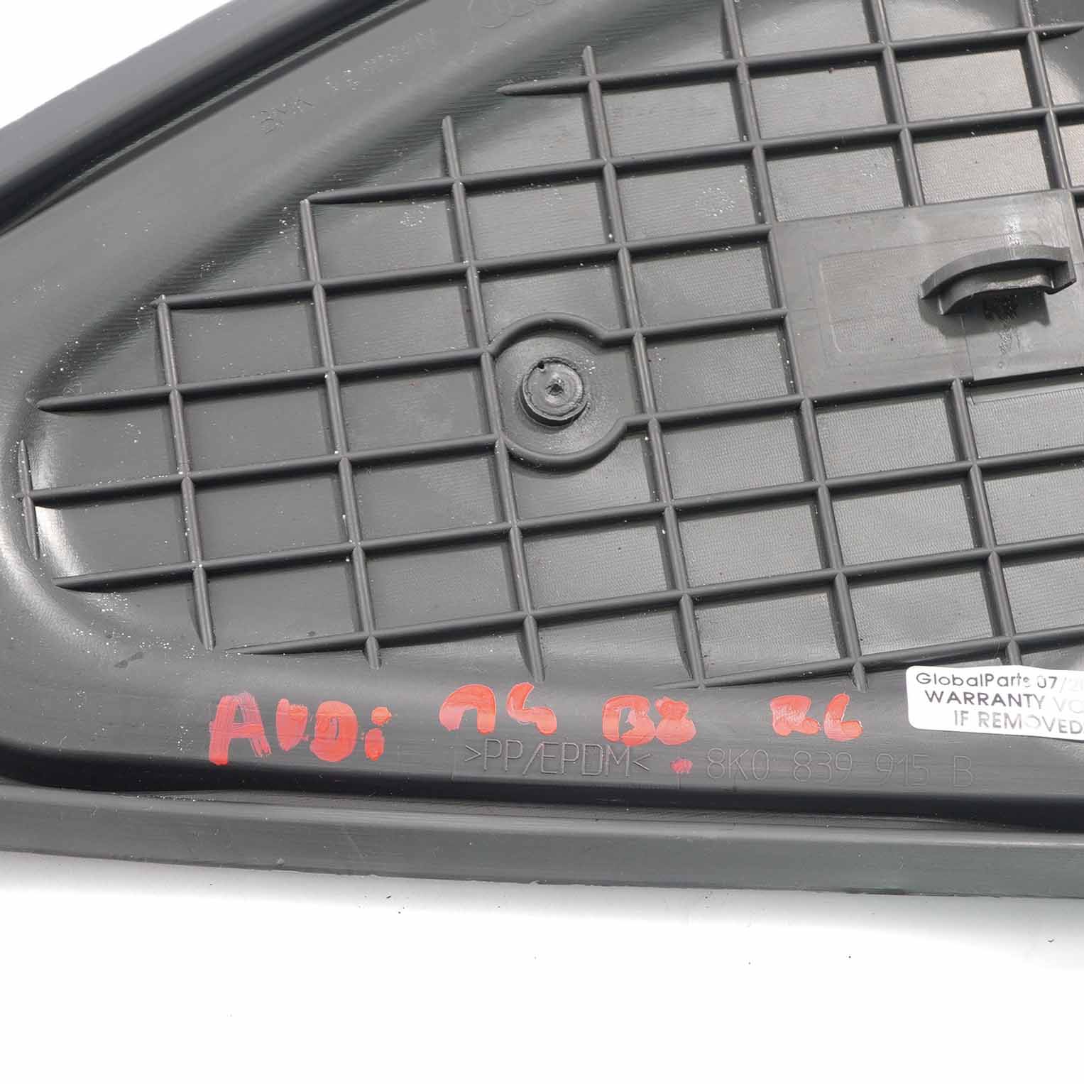 Audi A4 B8 Plaque de recouvrement de serrure de porte arrière gauche 8K0839915B