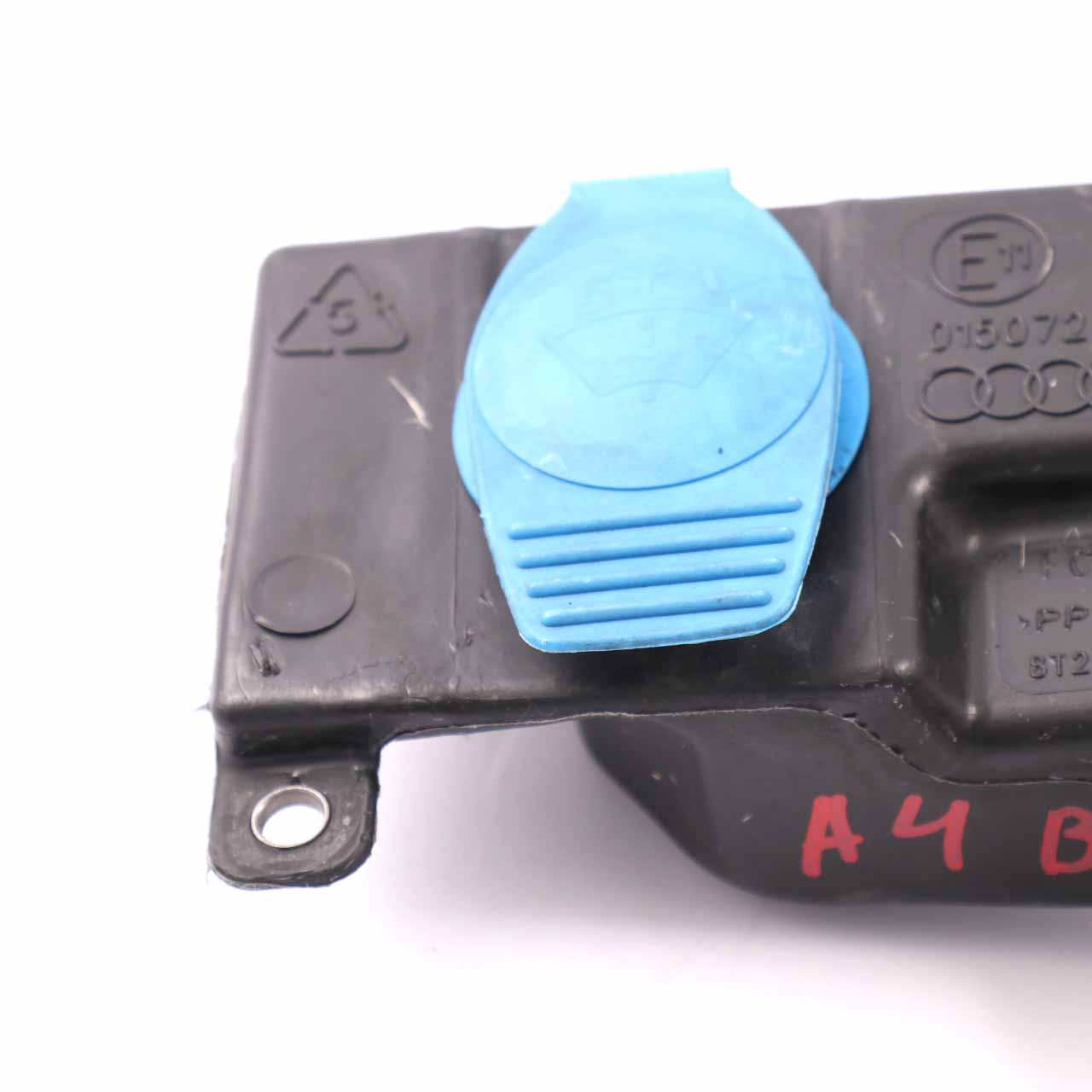 Audi A4 B8 A5 8T Bouteille de lave-glace Réservoir Remplissage 8T2955463B