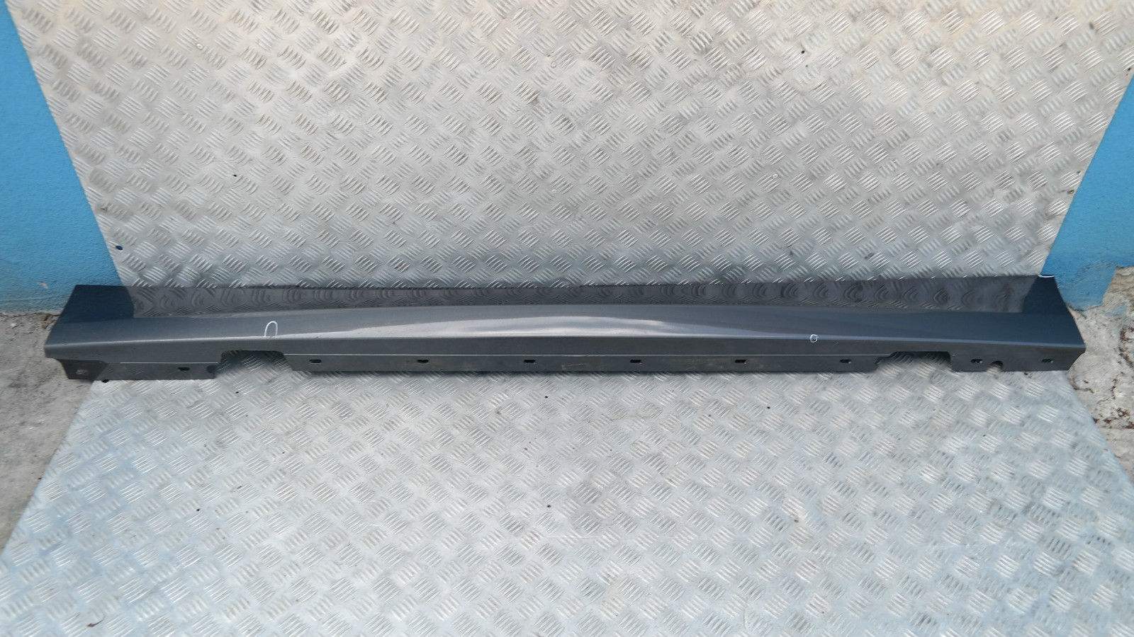 BMW E87 LCI Bas de Porte Couverture Seuil A Gauche Mousseux Graphite