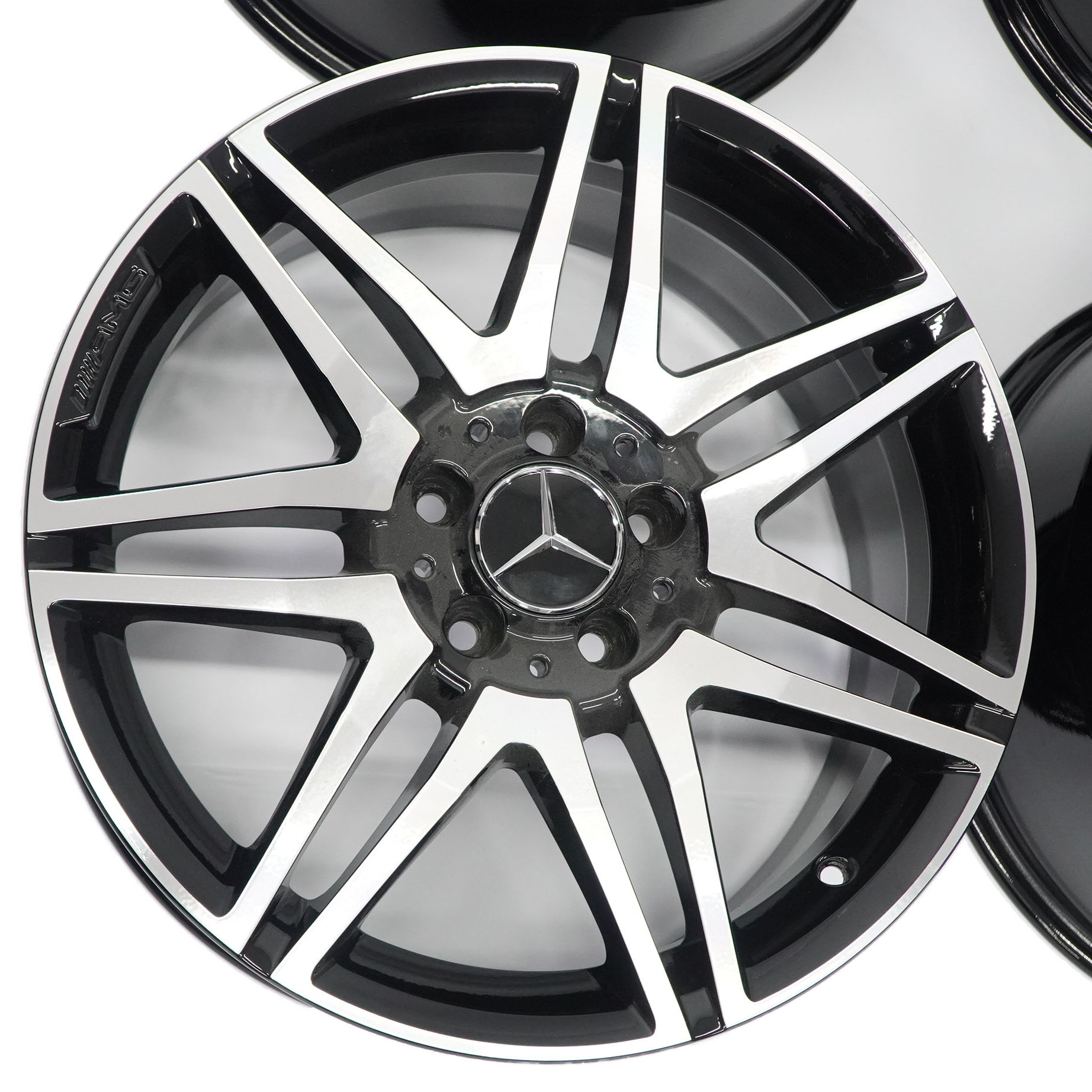 Mercedes W204 4x AMG Jante en alliage 18" 7,5J/8,5J 7 à doubles branches polies