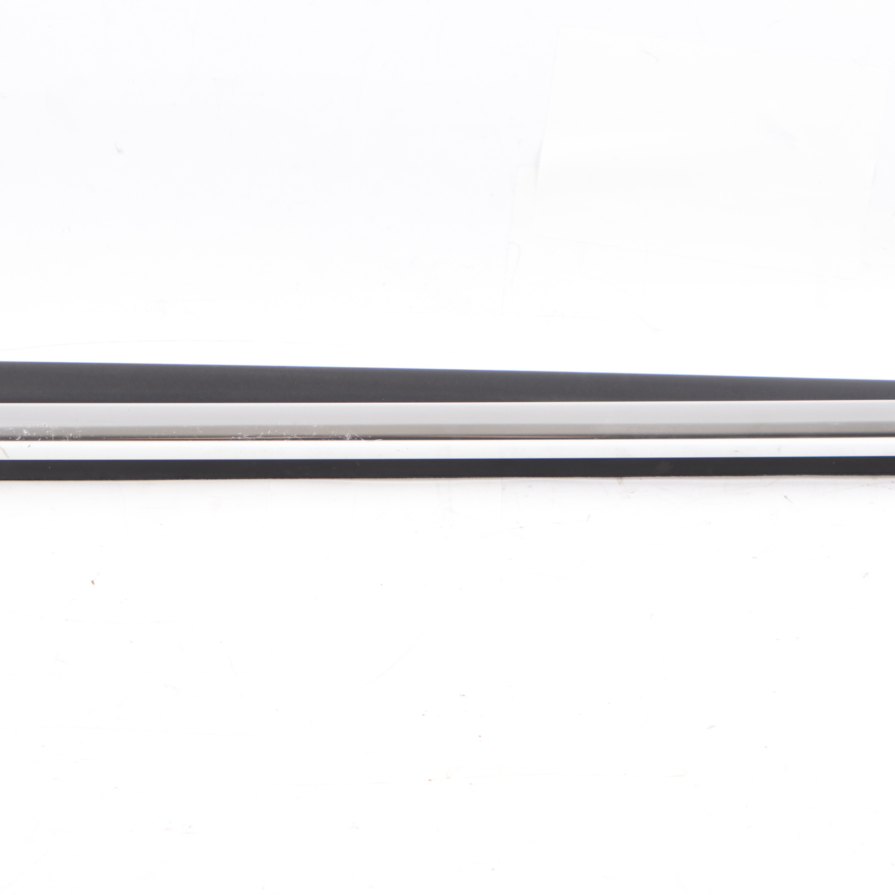 Mercedes CLS W219 Joint de vitre porte avant droite Strip Chrome A2197250665