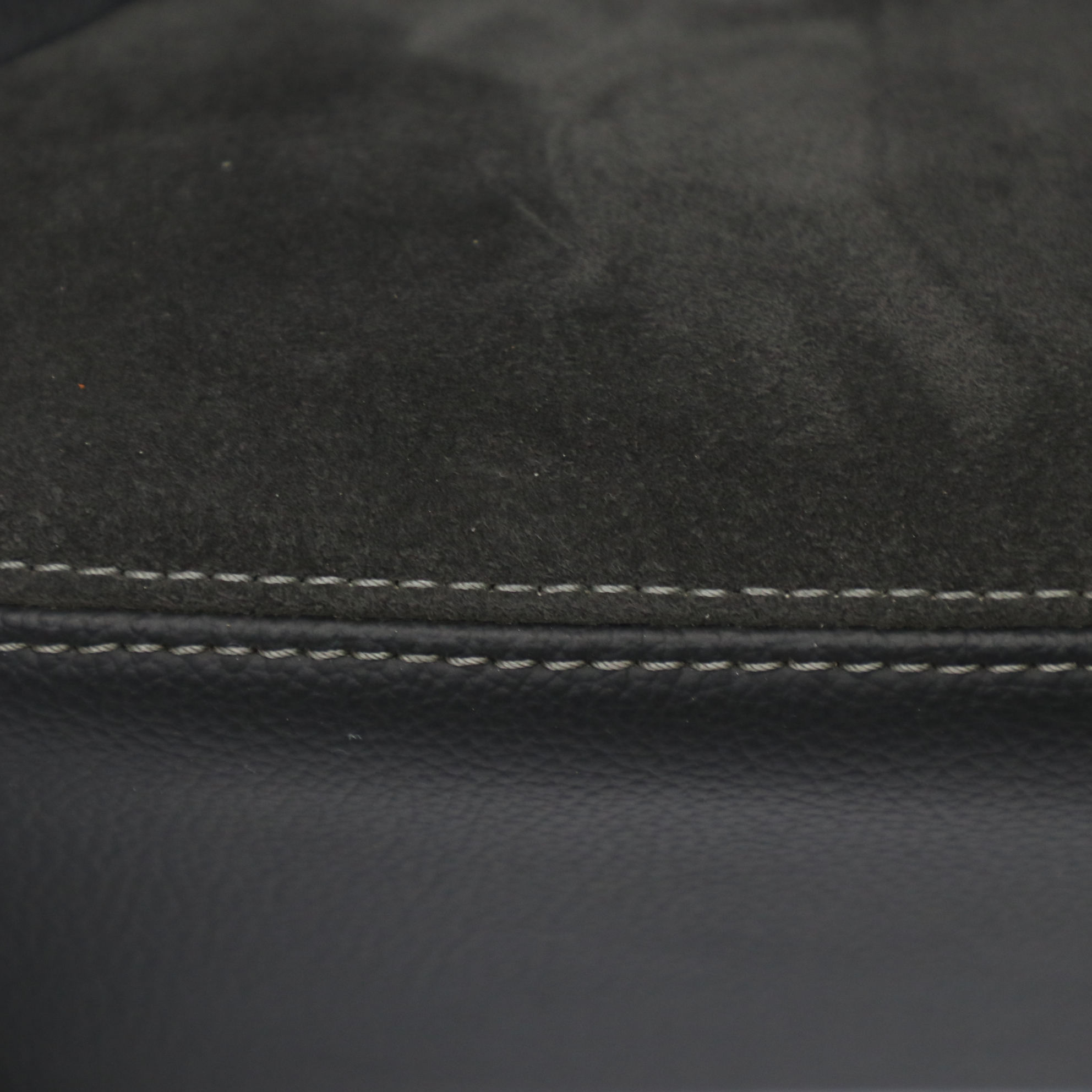 Mercedes W251 Recouvrement de banquette arrière droite Alcantara Anthracite