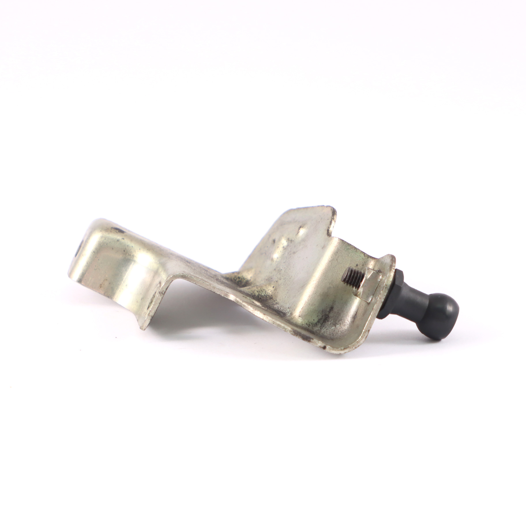 Support Mercedes W176 OM607 Support montage capot supérieur moteur A6071510040