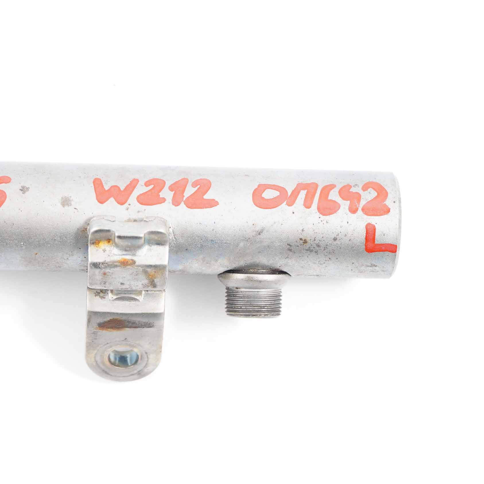 Mercedes W204 W212 OM642 Injecteur Carburant Pression Rail Line A6420702995