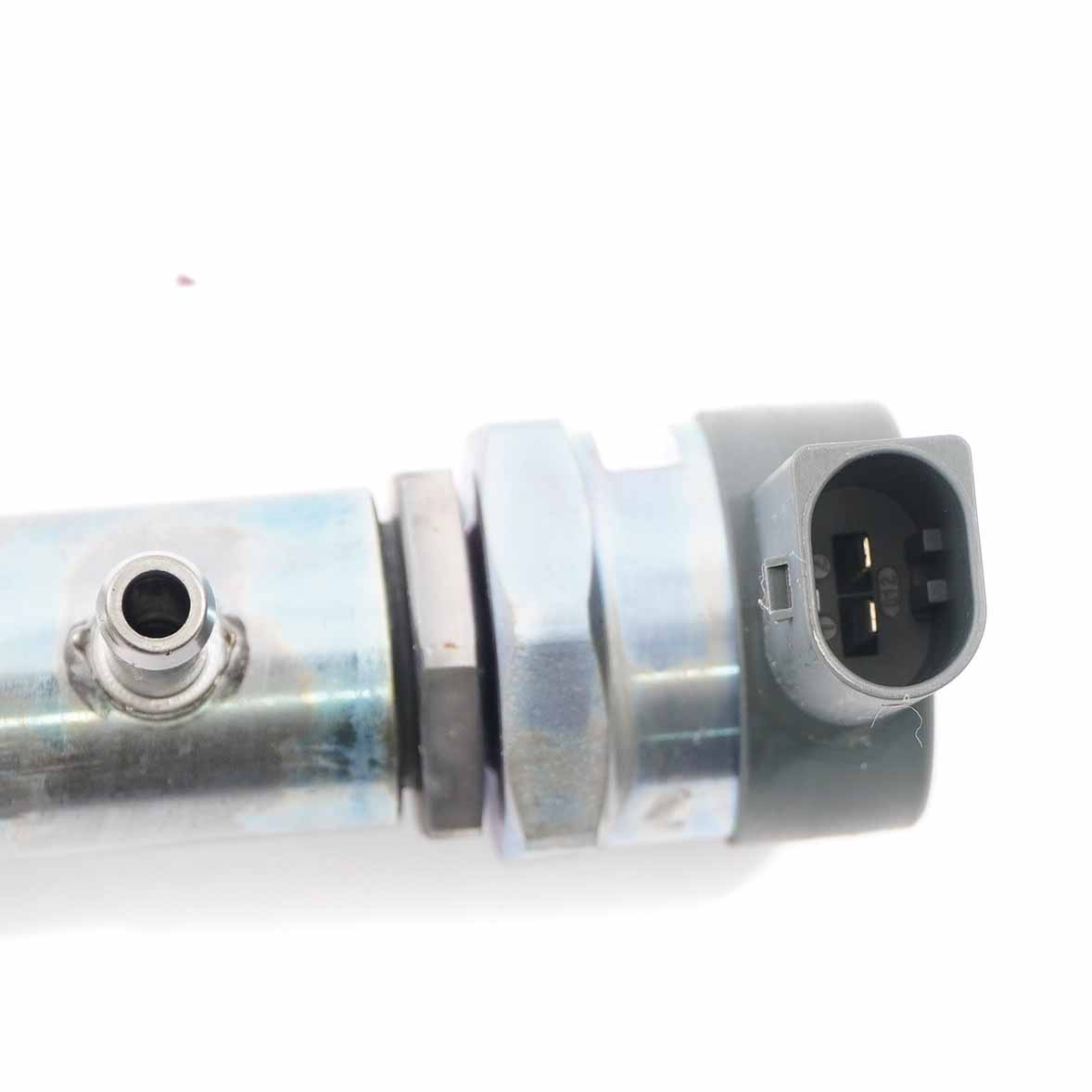 Rail d'injection Mercedes W213 OM654 Rail Carburant Haute Pression A6540700095