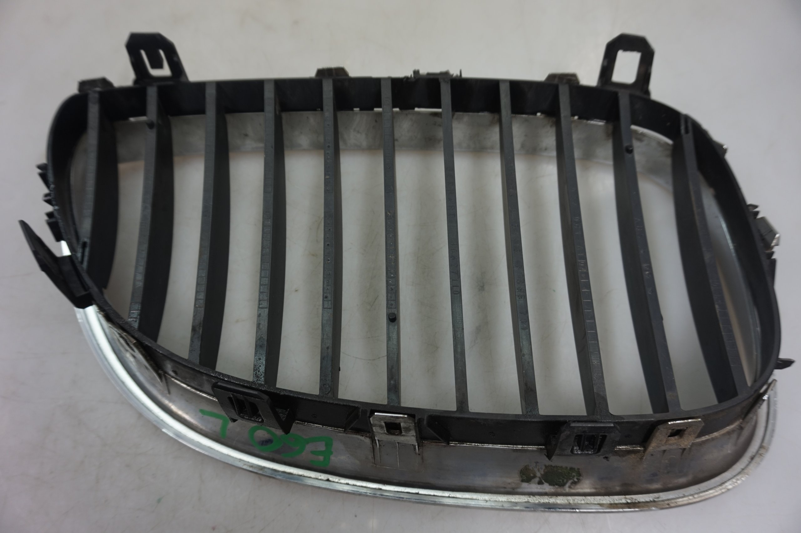 BMW E60 E61 LCI Grille Decorative A Gauche Chrome Noir 7027061